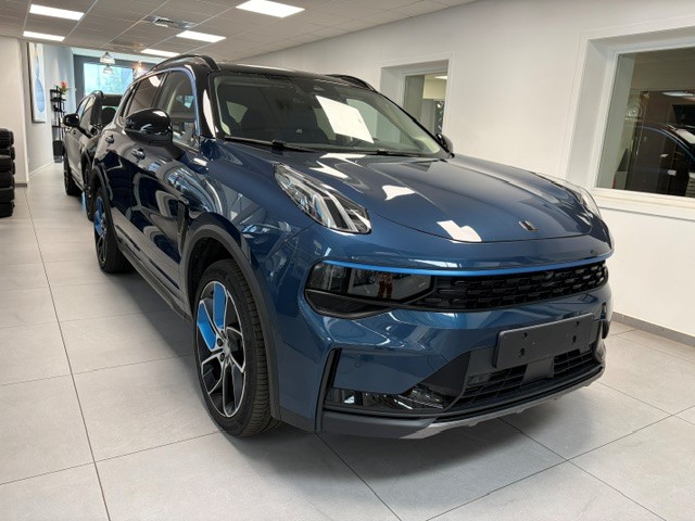 Lynk & Co 01 01 PHEV
