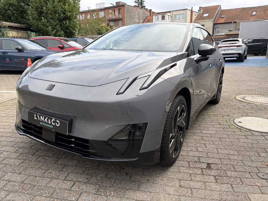 Lynk & Co 02
